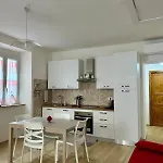 House - La Casa Di Caio